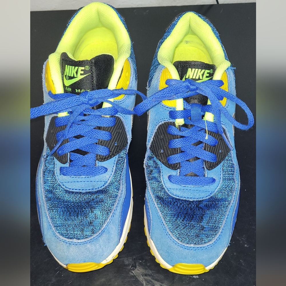 Nike Air Max  Running Shoes Size 6.5Y UNISEX